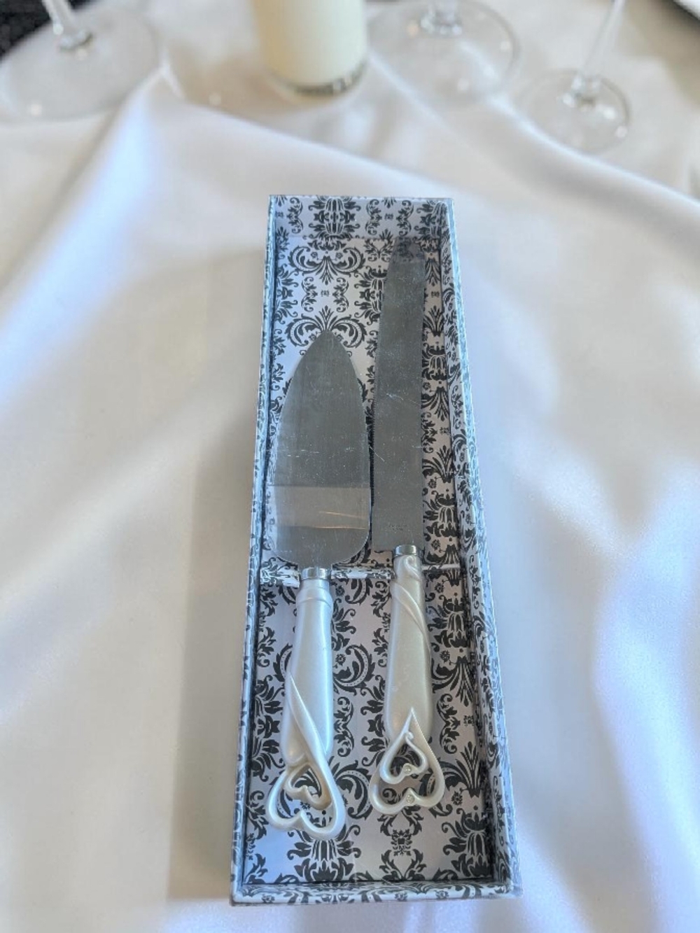 Only Used Once Wedding Cake Server with White Satin-Style Handle - Picture 2 of 3